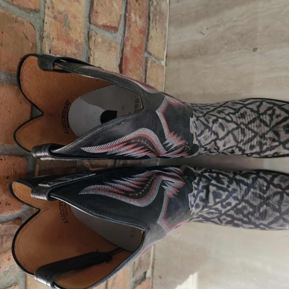 Lucchese Men's Black and Gray Elephant boots!